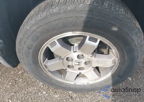 2011 Honda Pilot Touring z USA, uszkodzony, nr VIN 5FNYF4H92BB017270